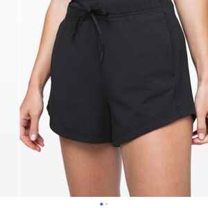 Lululemon black inner glow shorts
